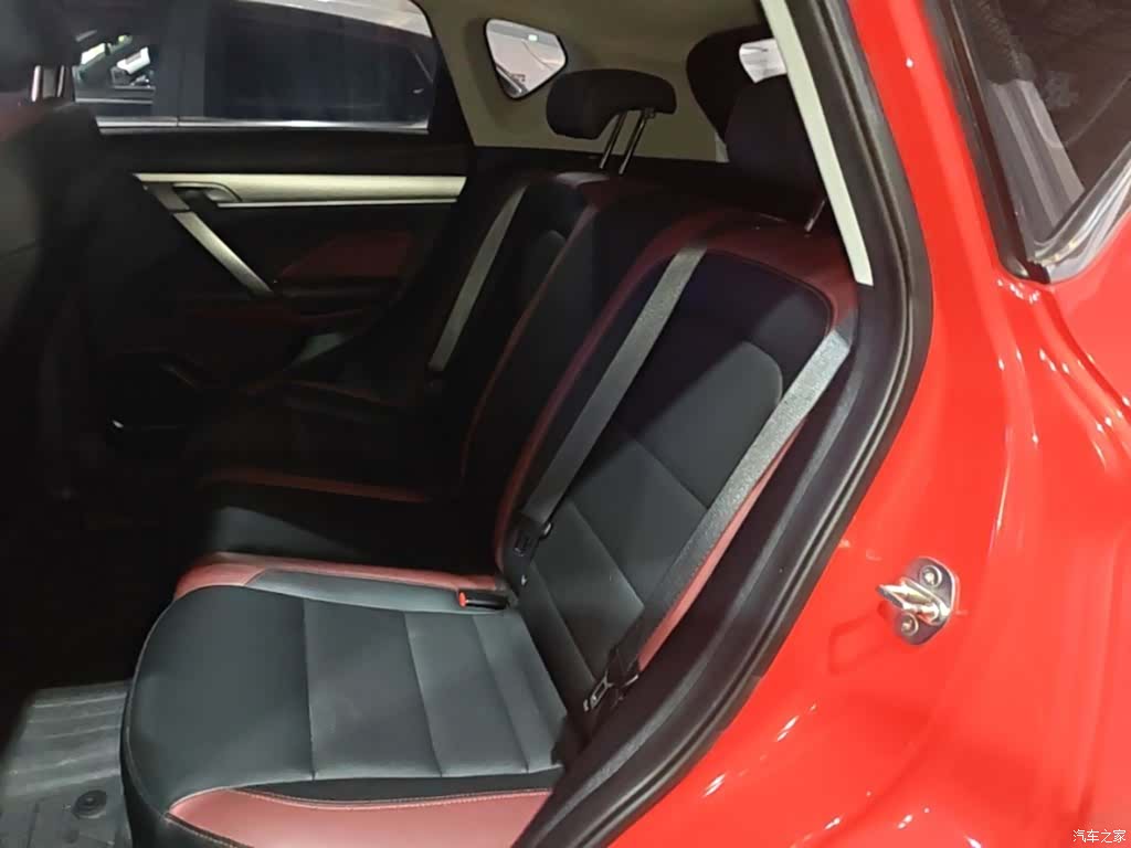Geely Coolray, 2021 17