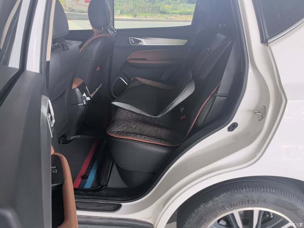 Geely X6, 2019 15