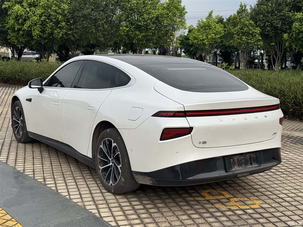 Xpeng P7, 2022 6