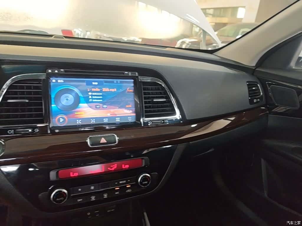 Kia K4, 2015 10