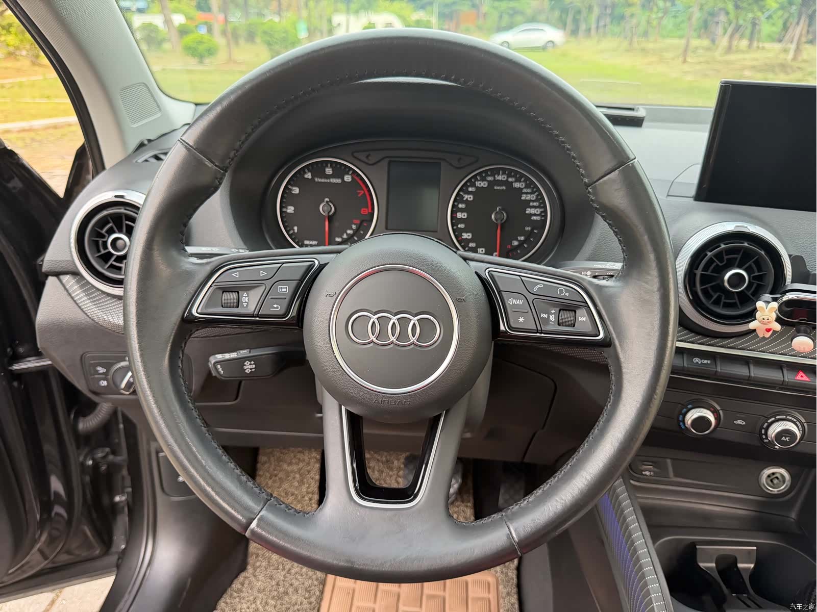 Audi Q2L, 2019 15