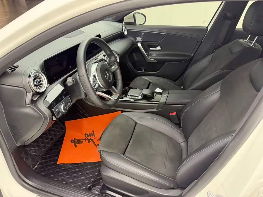 Mercedes-Benz A-Class 2022, фото 5