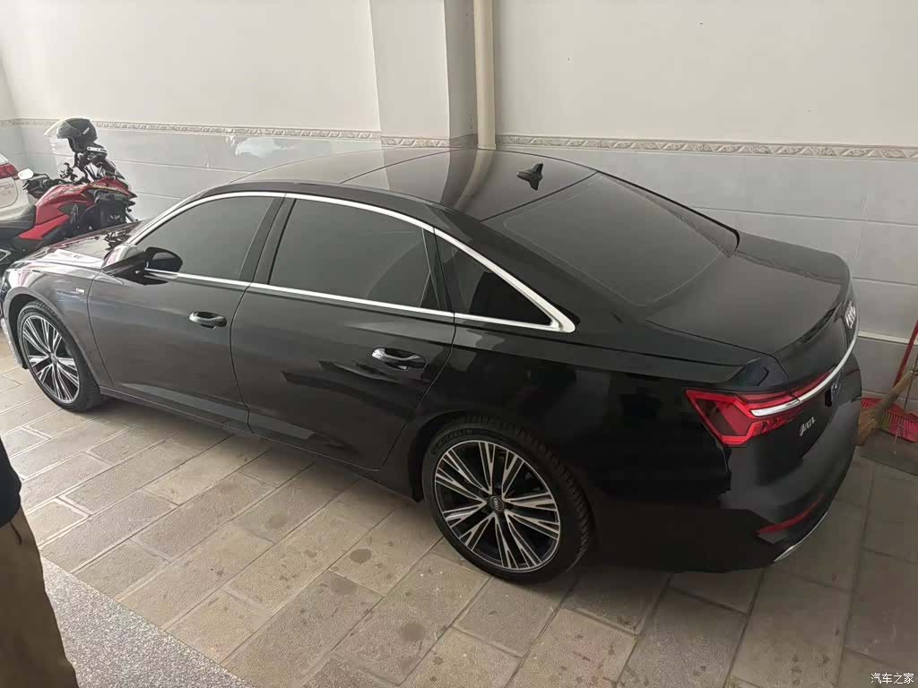 Audi A6L, 2021 3