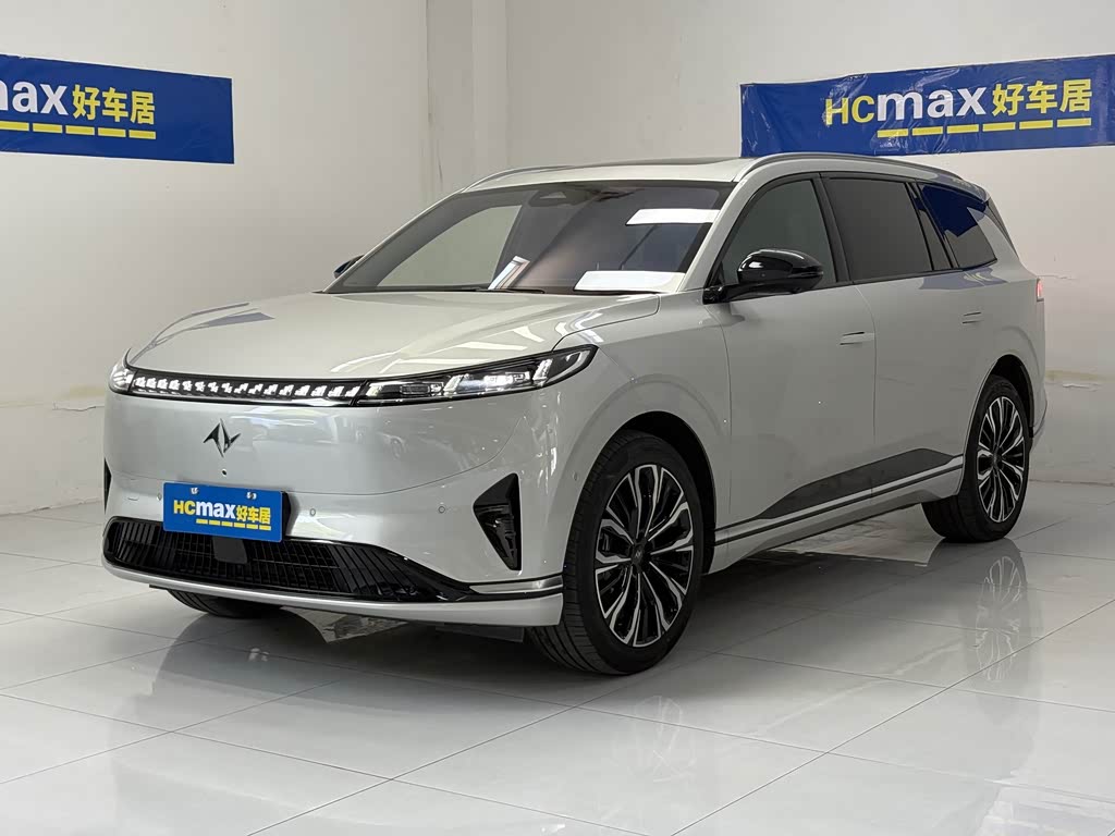 Dongfeng eπ008