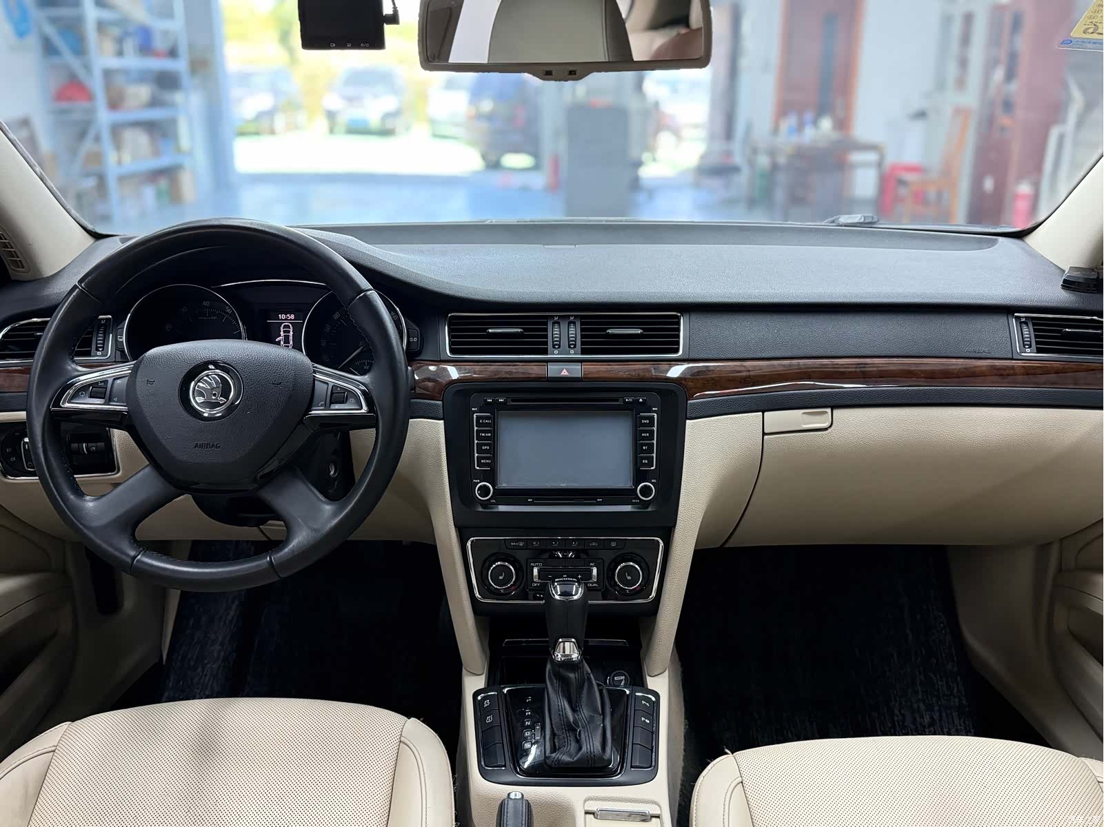 Skoda Superb, 2014 6