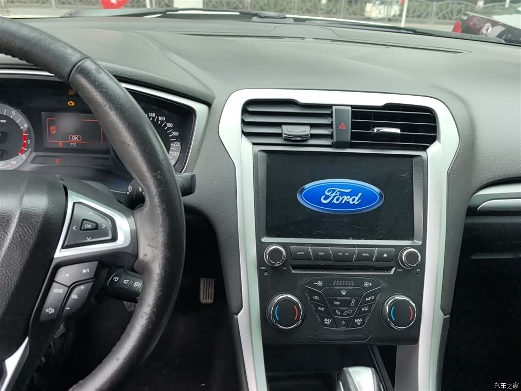Ford Mondeo, 2016 12