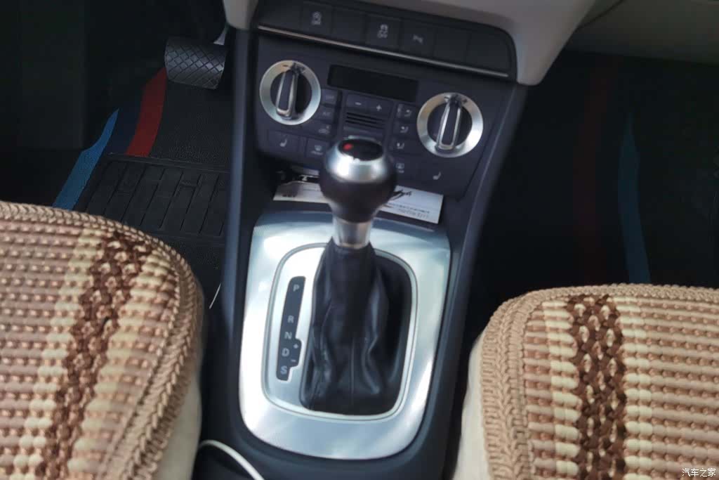 Audi Q3, 2015 16
