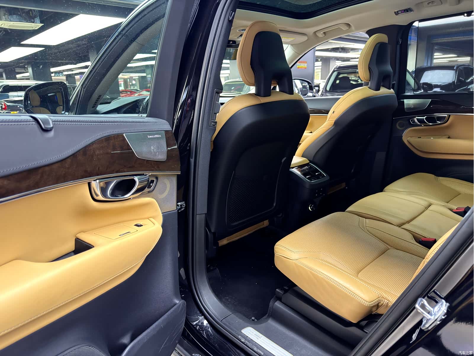 Volvo XC90, 2016 11