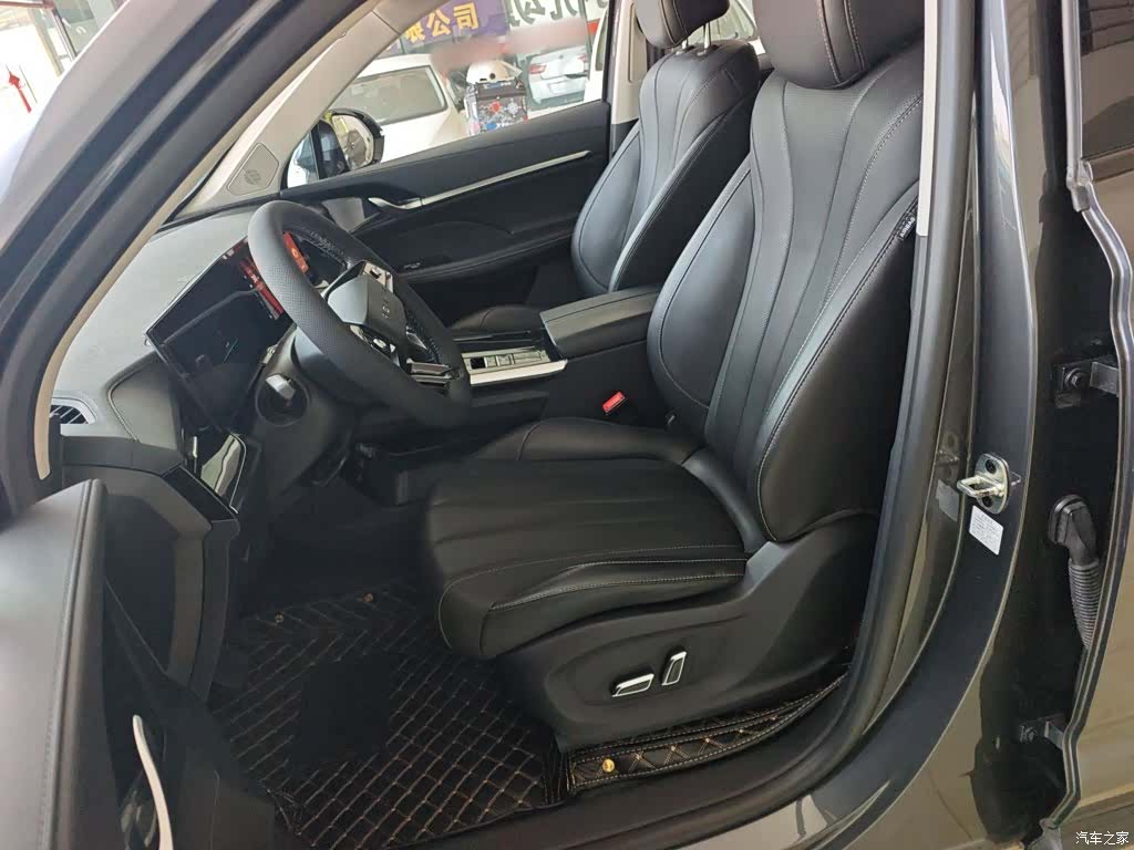 Roewe RX5, 2023 11