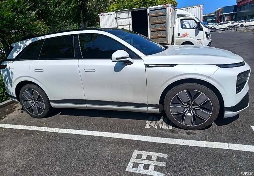 Xpeng G9, 2024 все фото