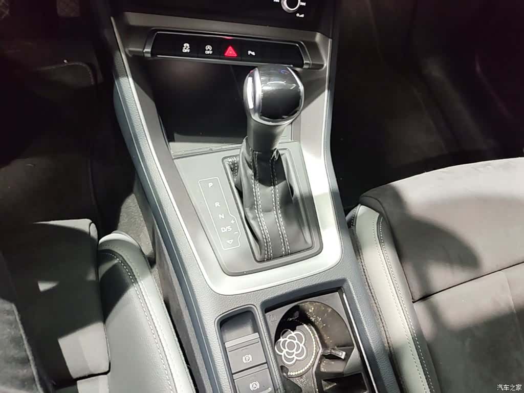 Audi Q3, 2023 14