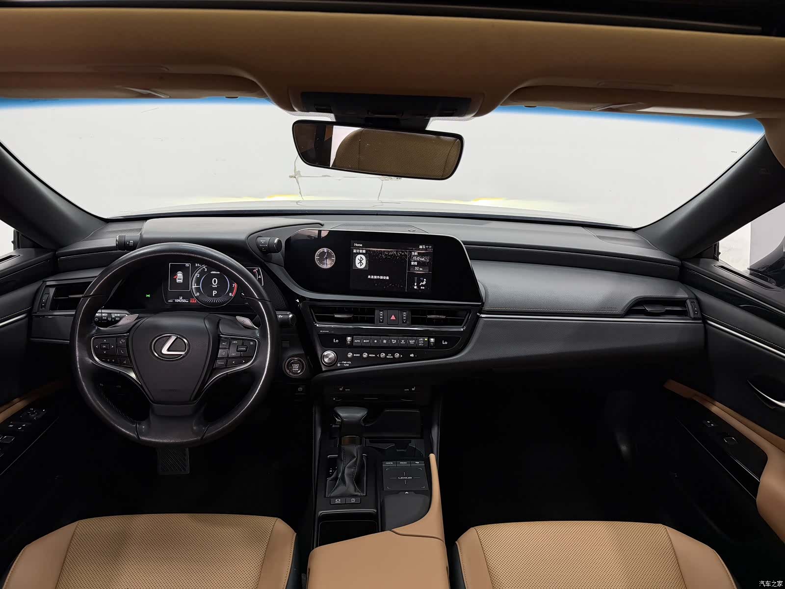 Lexus ES, 2022 все фото