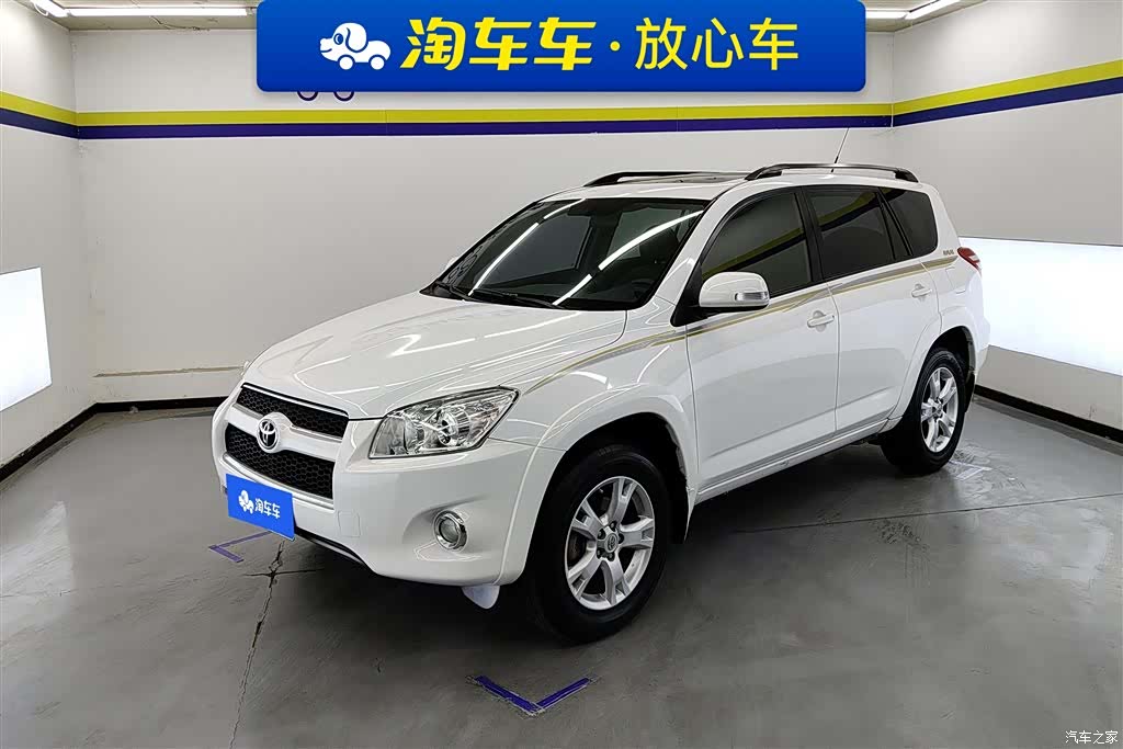 Toyota RAV4, 2011 1