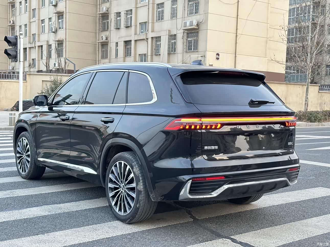 Geely Xingyue L, 2026 9