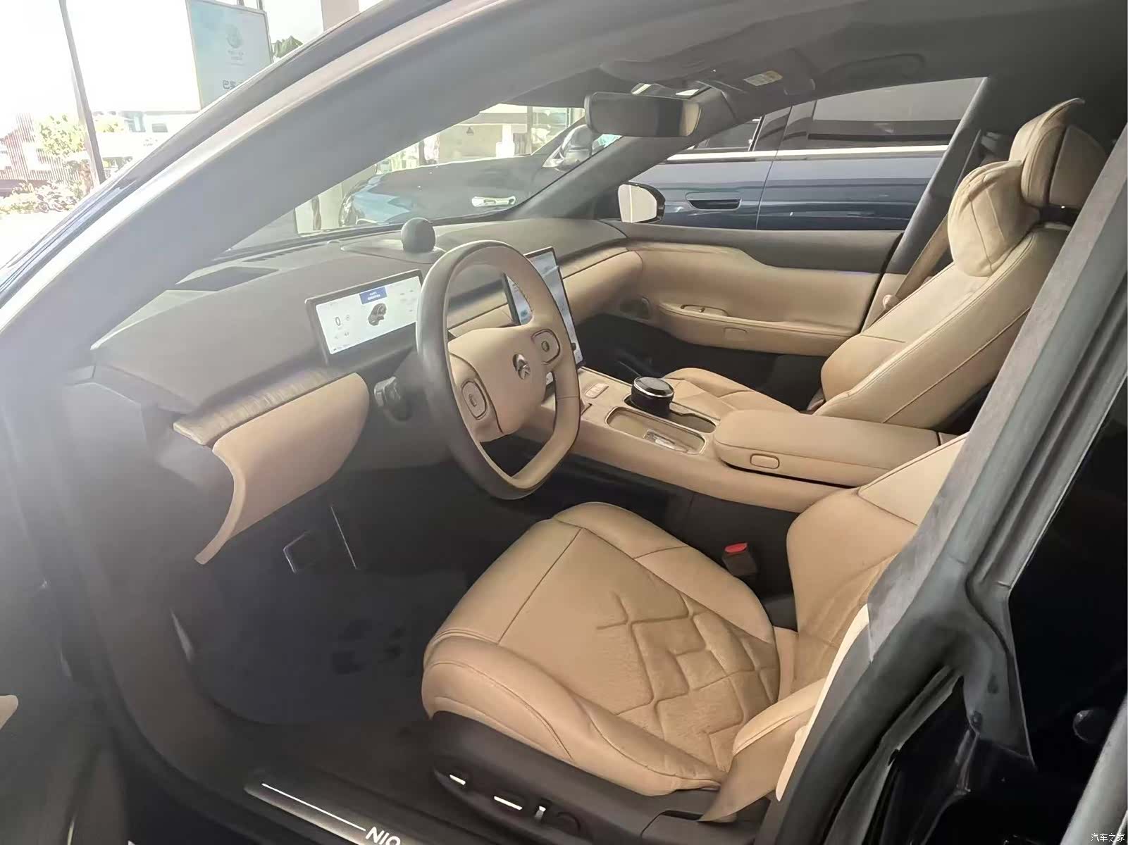 NIO ET7, 2022 все фото
