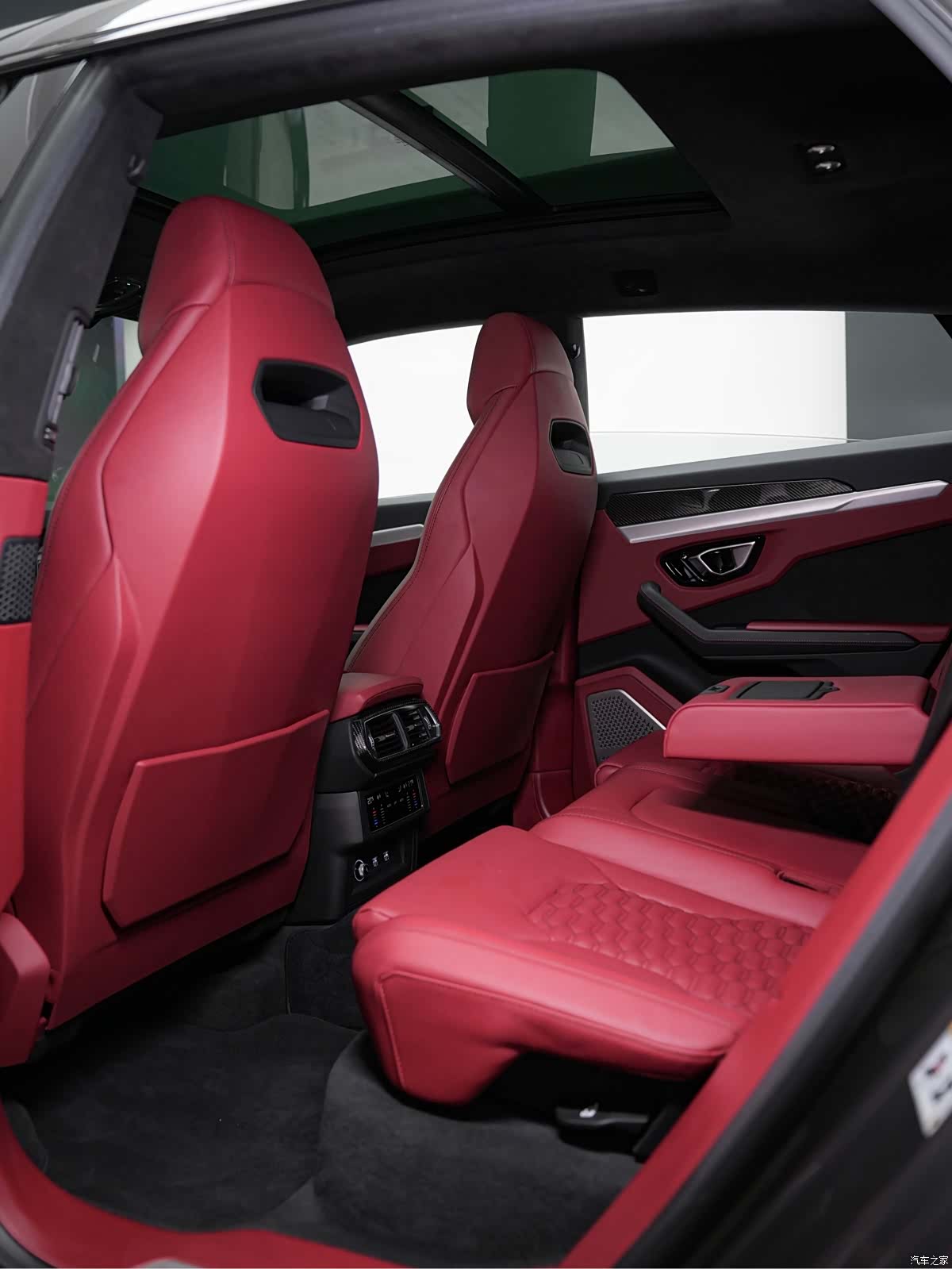 Lamborghini Urus, 2021 19