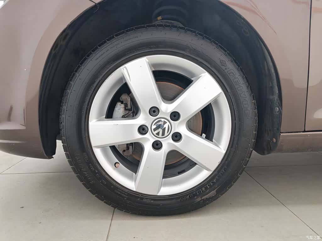 Volkswagen 5, 2014 17