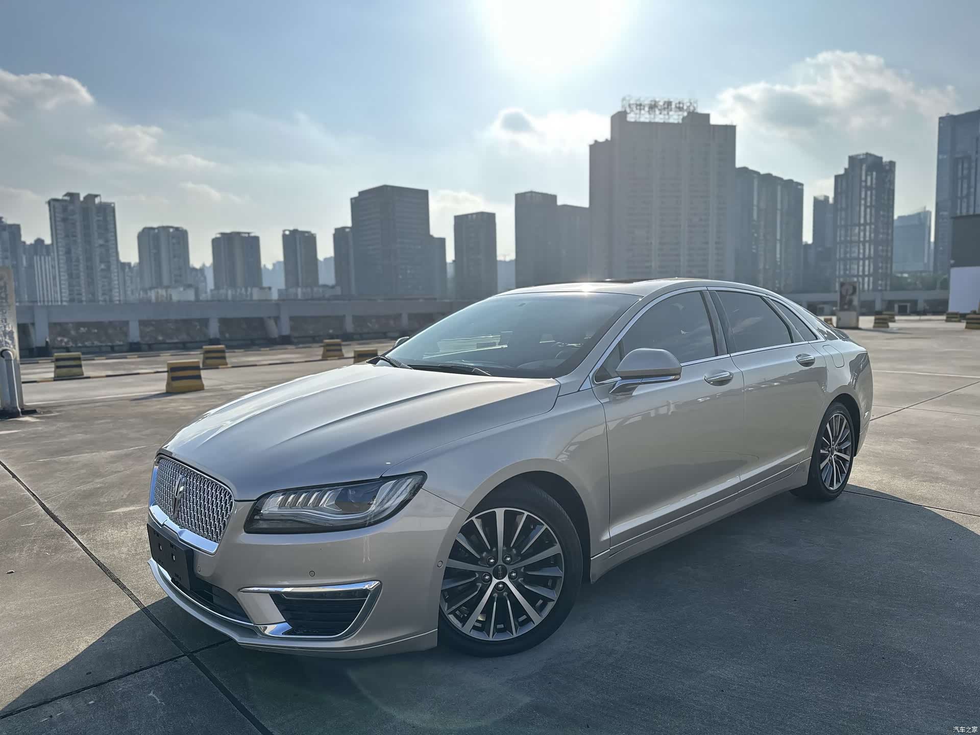 Lincoln MKZ, 2017 9