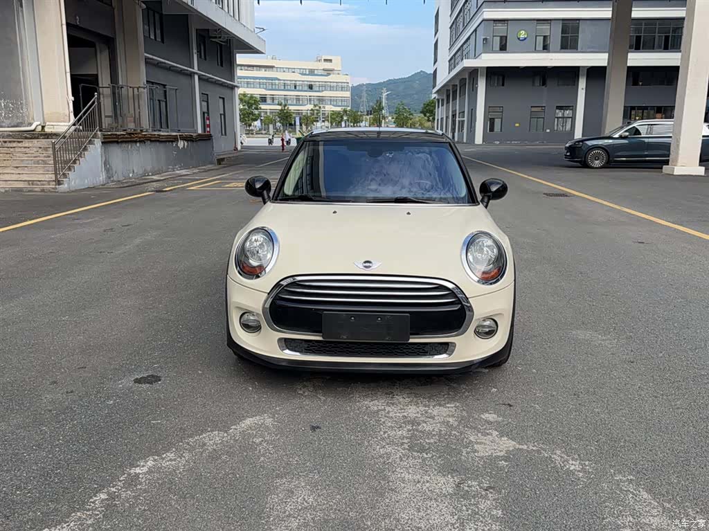 Mini Cooper, 2015 3