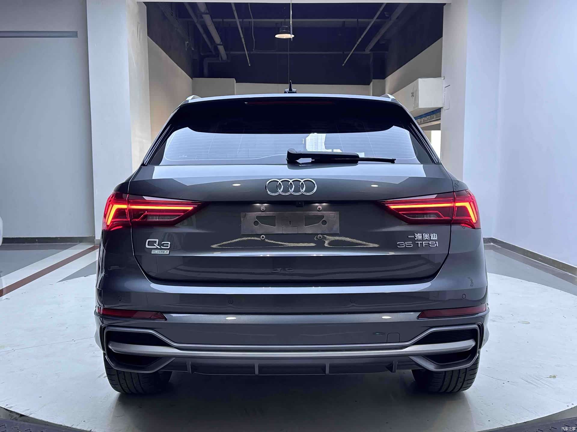 Audi Q3, 2023 4