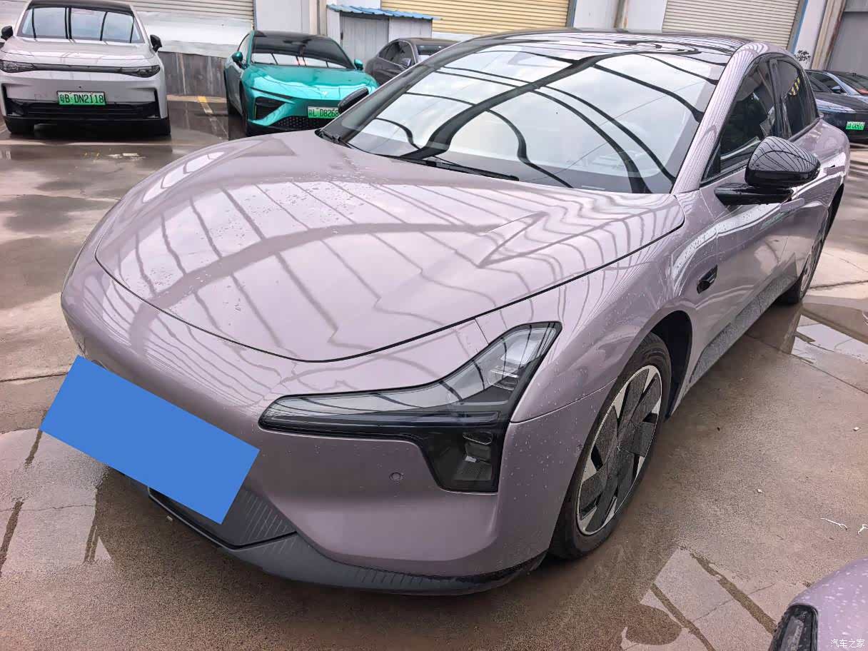 Xpeng Mona M03, 2025 1