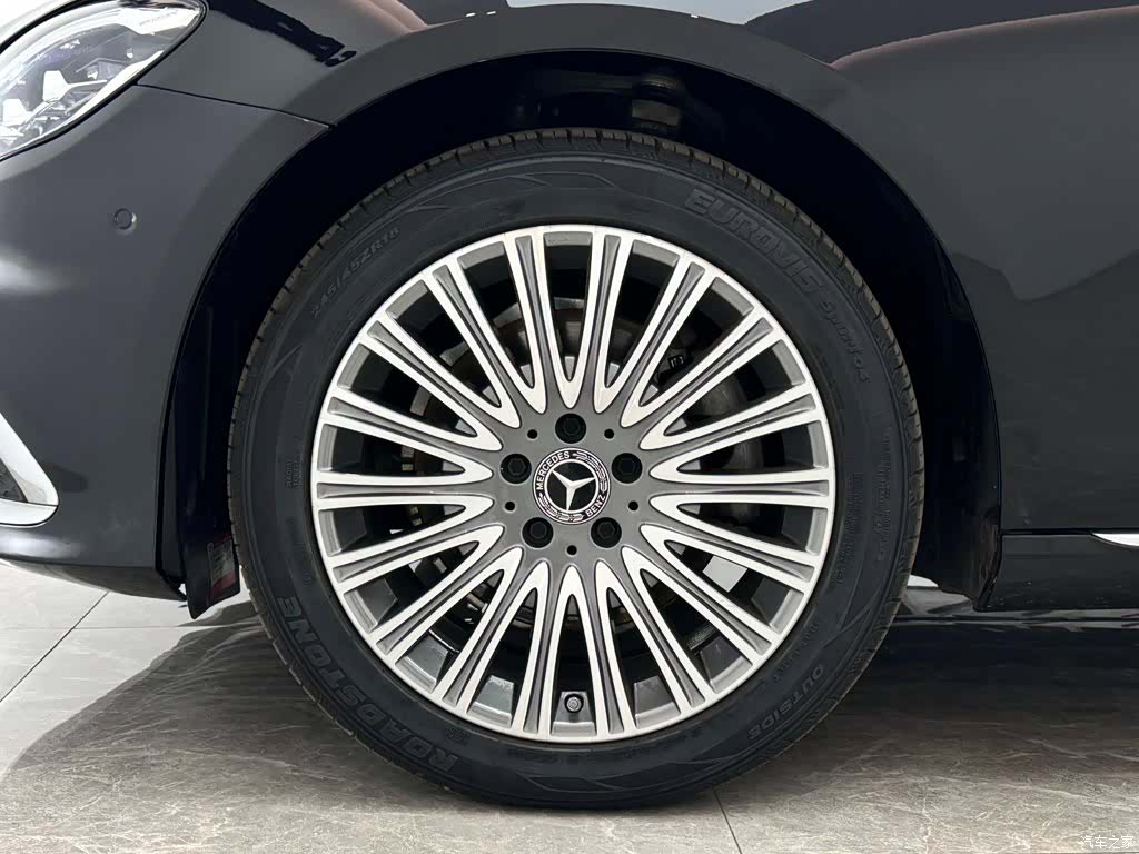 Mercedes-Benz E-Class, 2023 22