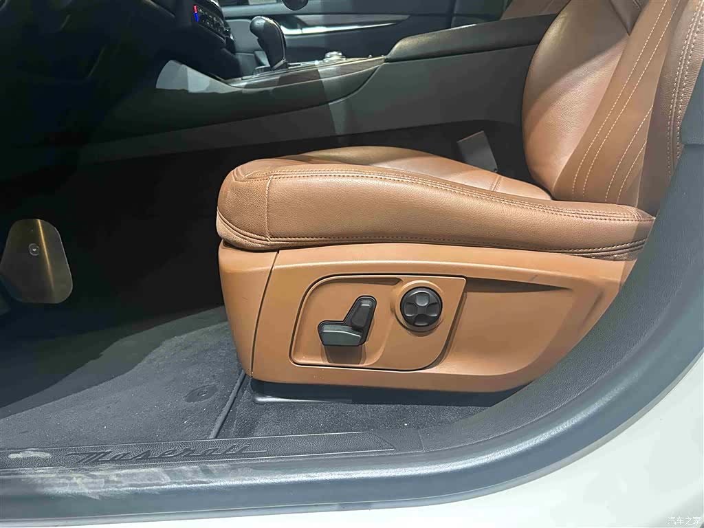 Maserati Levante, 2018 7