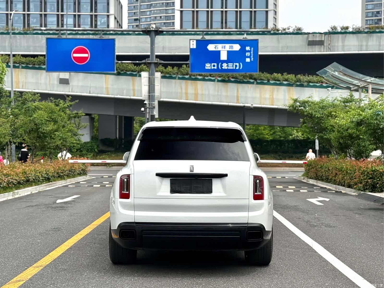 Rolls-Royce Cullinan, 2019 8