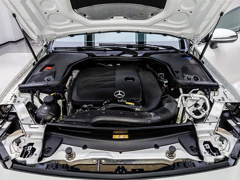 Mercedes-Benz CLS Mercedes-Benz CLS