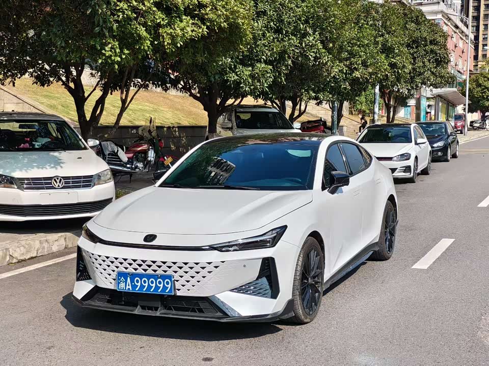 Changan UNI-V