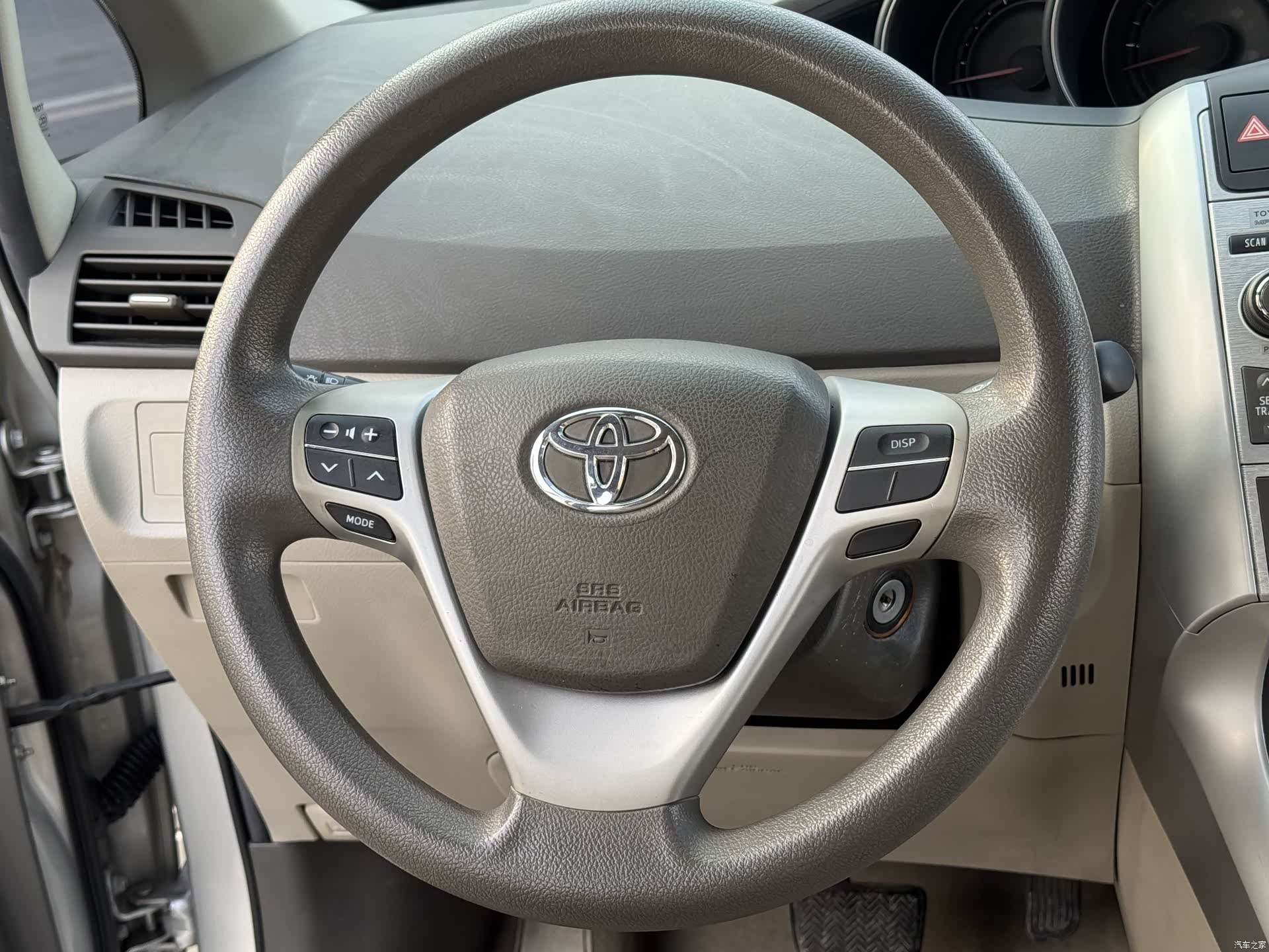 Toyota 180G, 2012 26