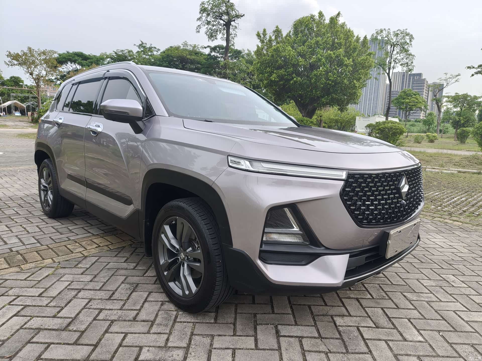 Wuling RS-5, 2019 3