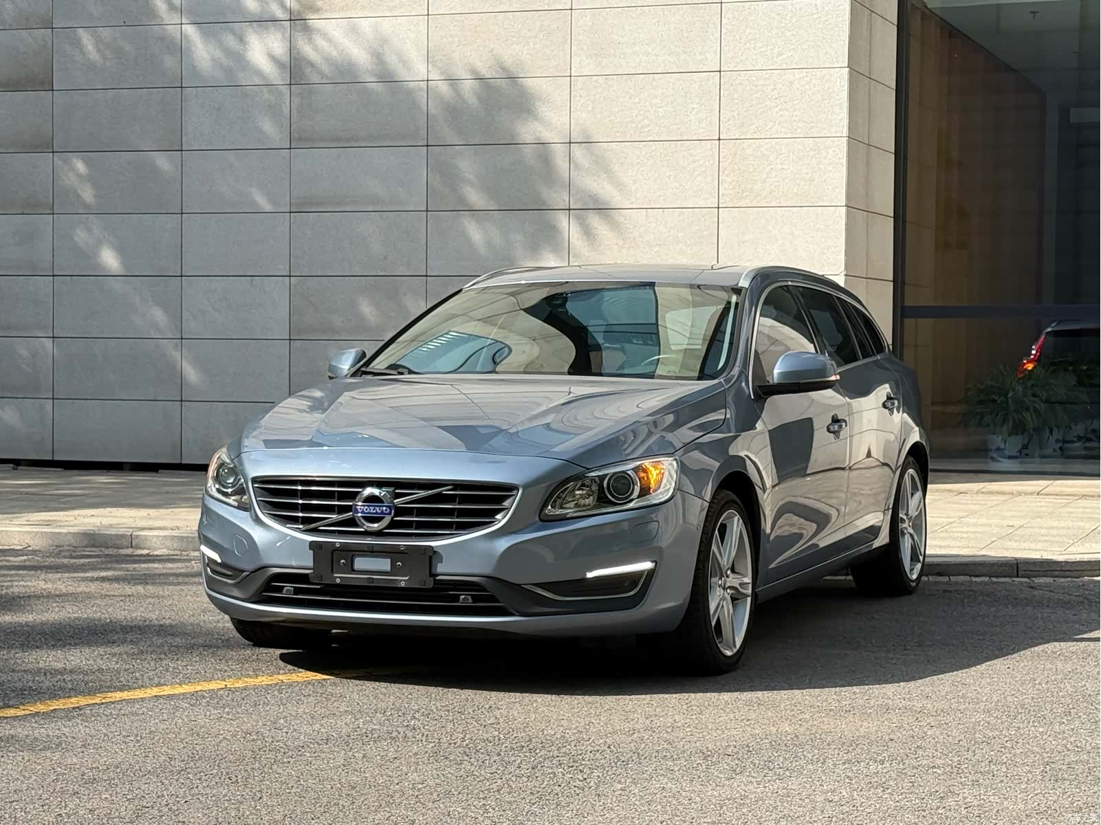 Volvo V60, 2017 1