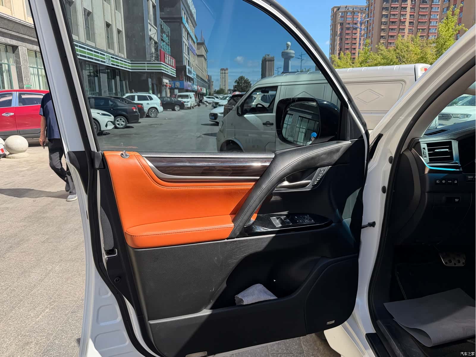 Lexus LX, 2018 17