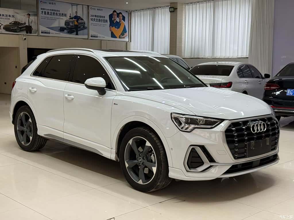 Audi Q3, 2023 3