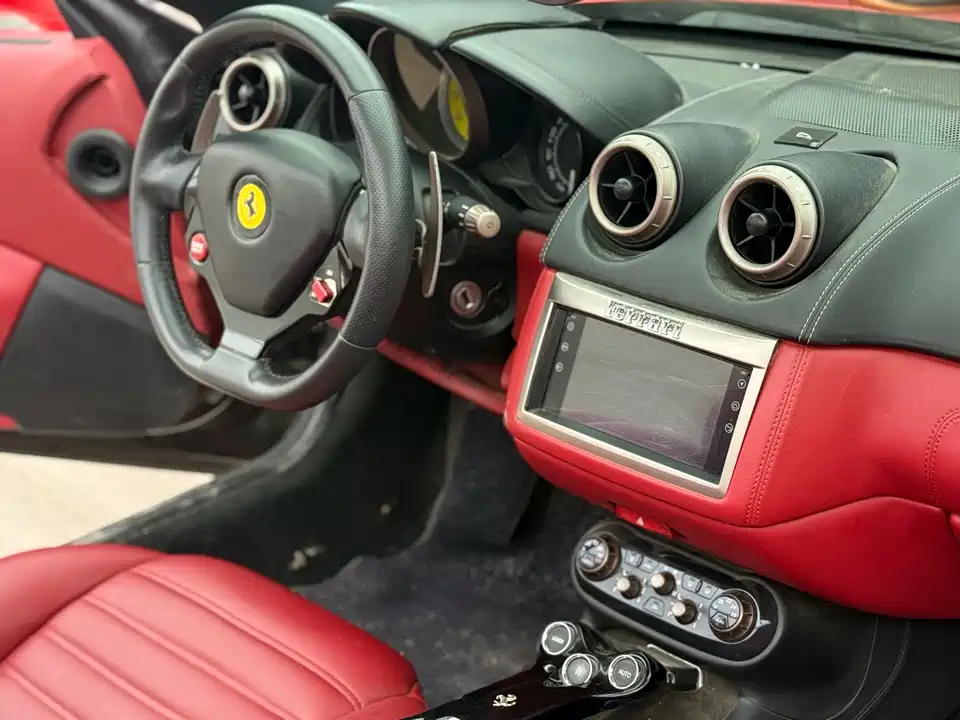 Ferrari California T