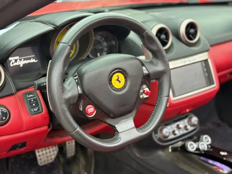 Ferrari California T