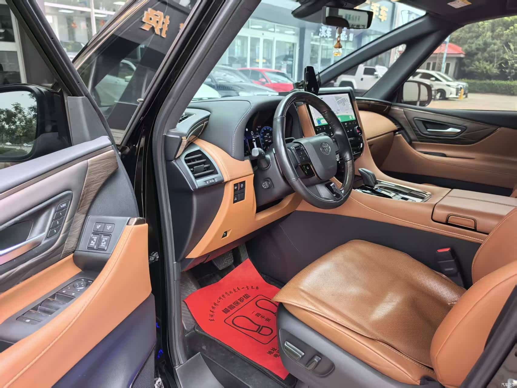 Toyota Alphard, 2024 7