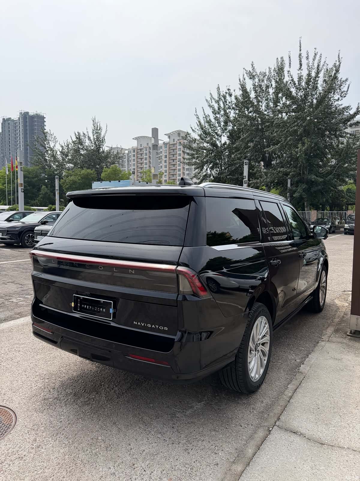 Lincoln Navigator, 2025 4