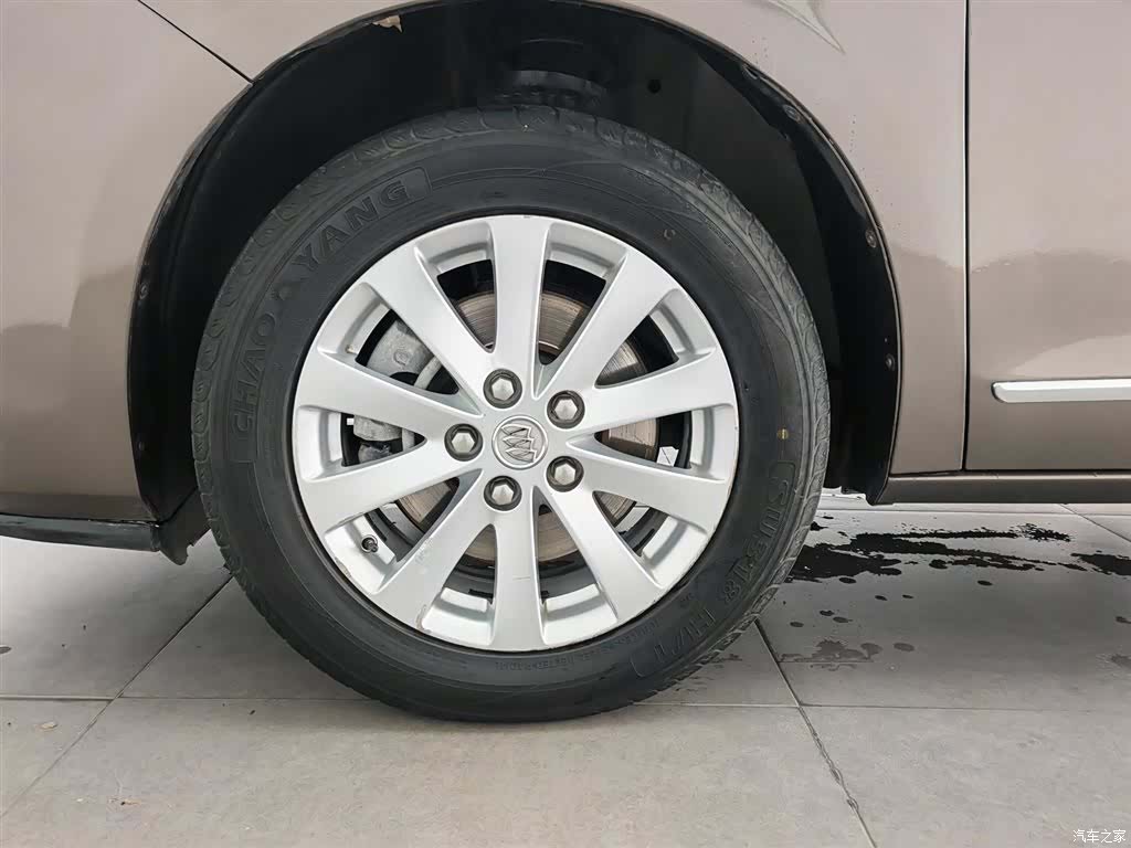 Buick GL8, 2017 17