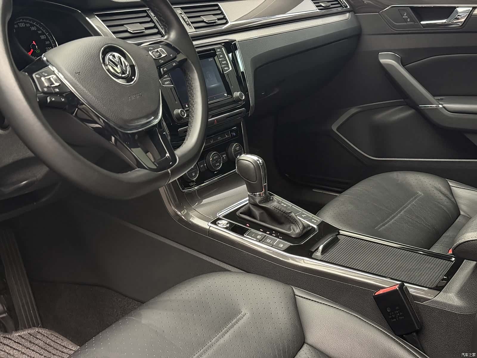 Volkswagen Passat, 2018 11