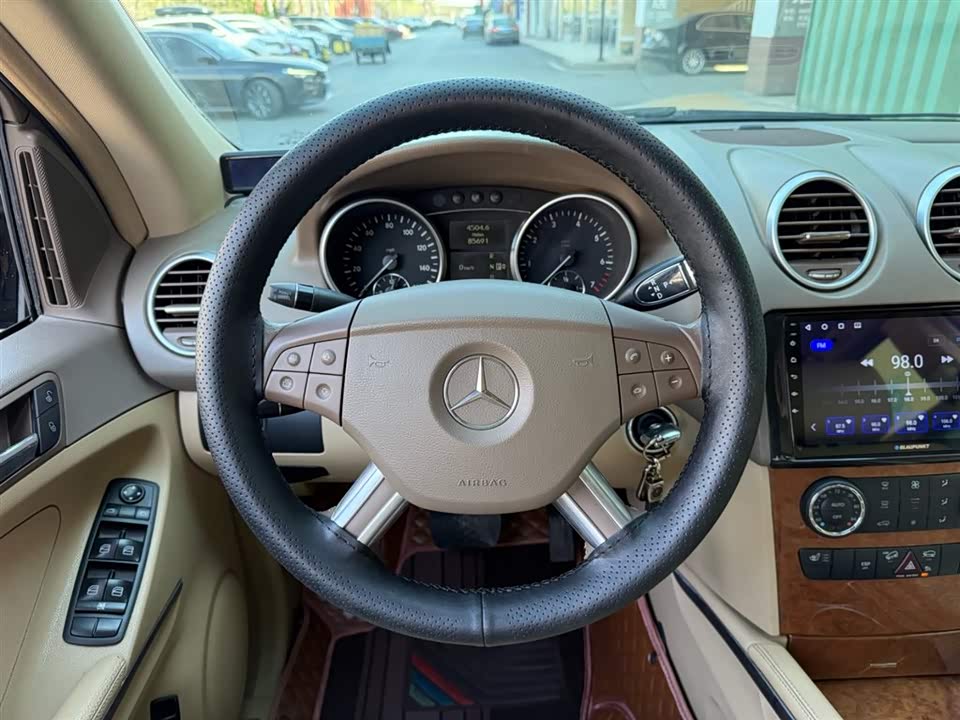 Mercedes-Benz M class