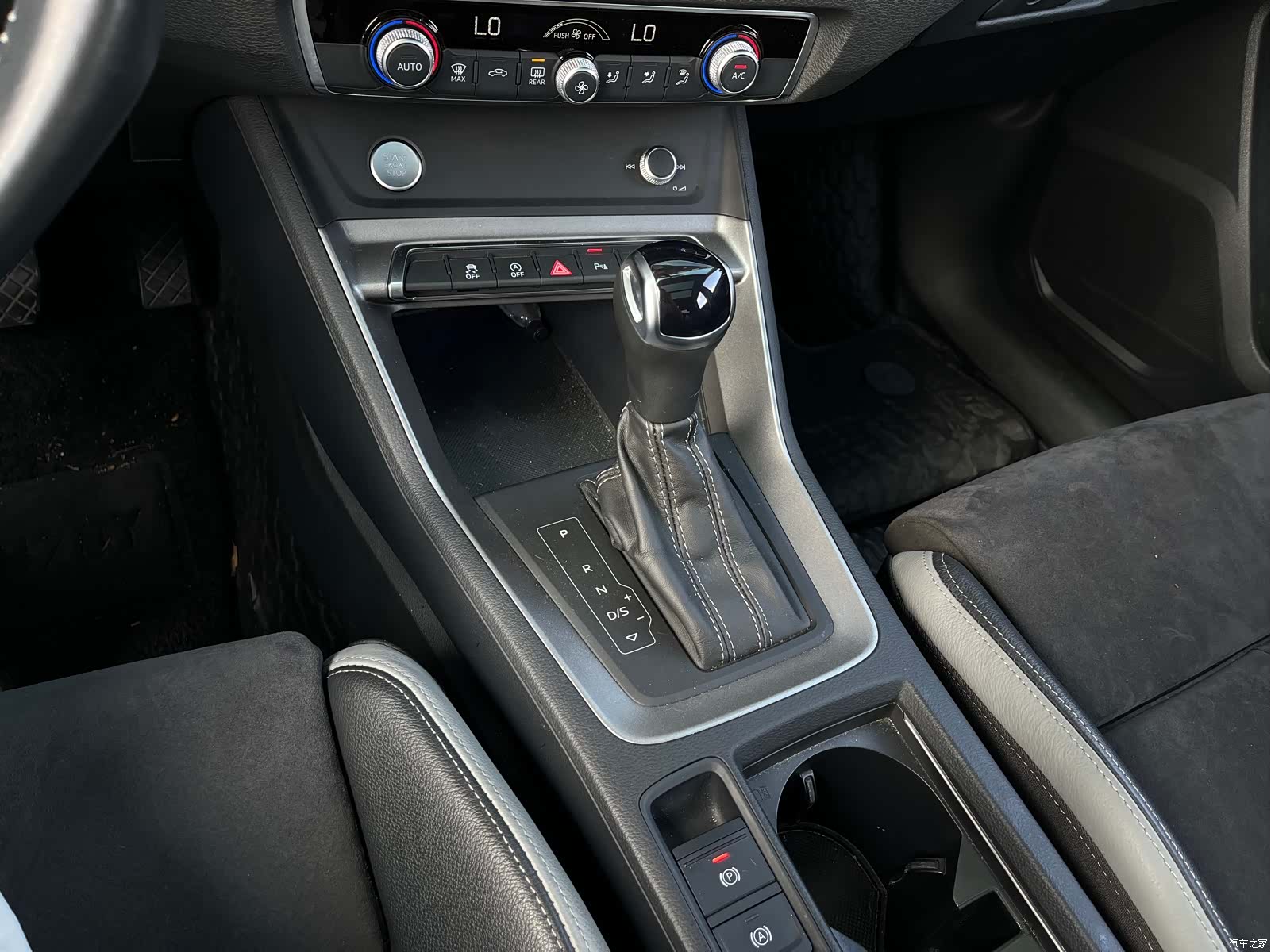 Audi Q3, 2020 13