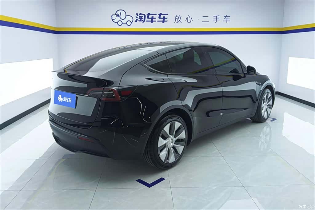 Tesla Model Y, 2022 3