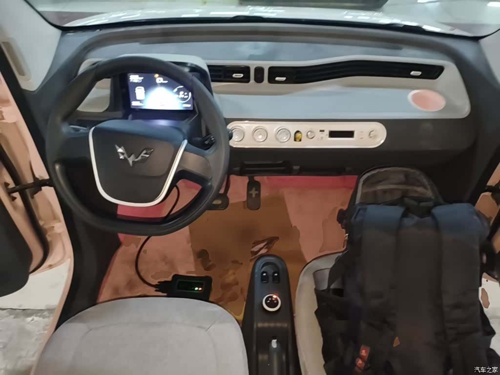 Wuling MINIEV, 2021 10