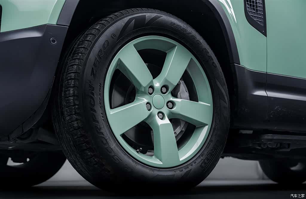 Land Rover Defender, 2023 8