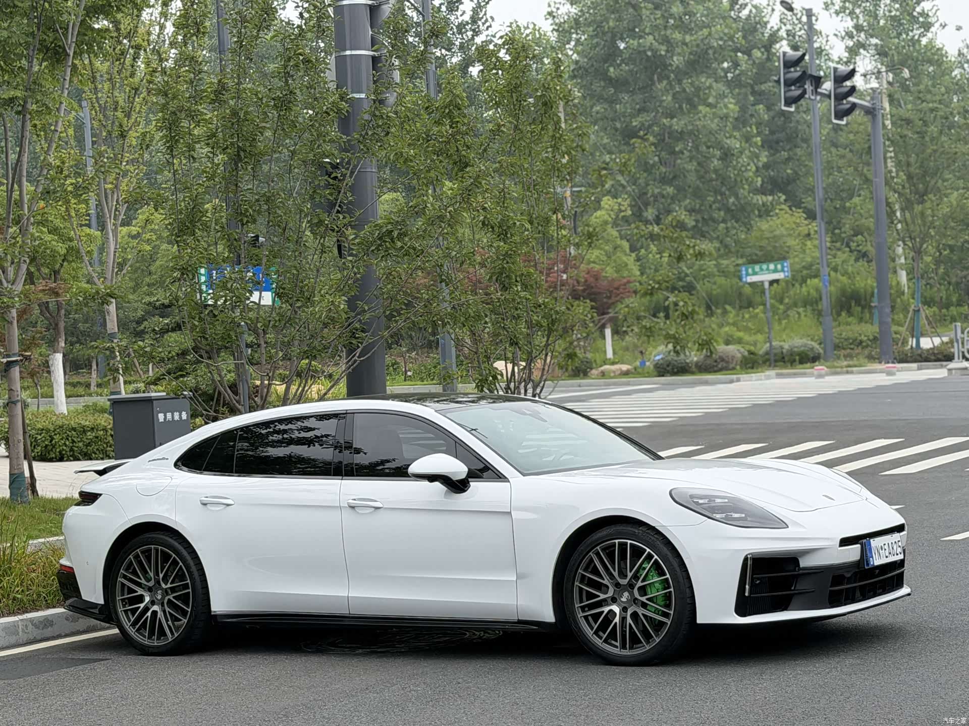 Porsche Panamera, 2024 3