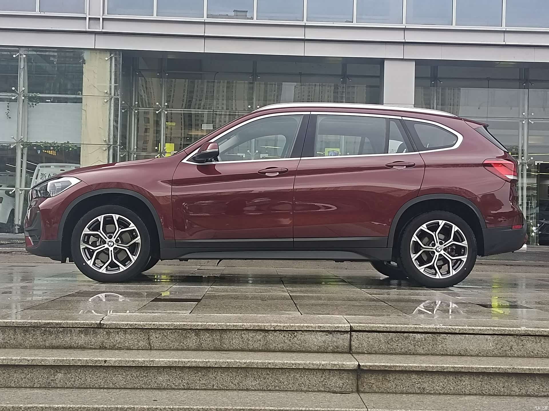 BMW X1, 2023 все фото
