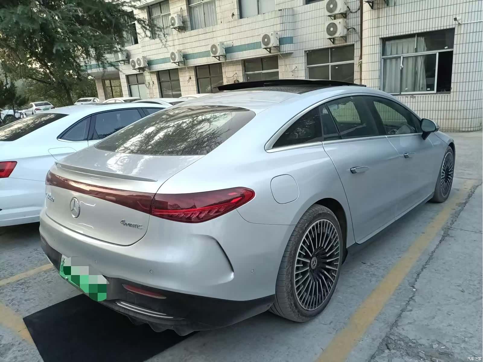 Mercedes-Benz EQS, 2022 2