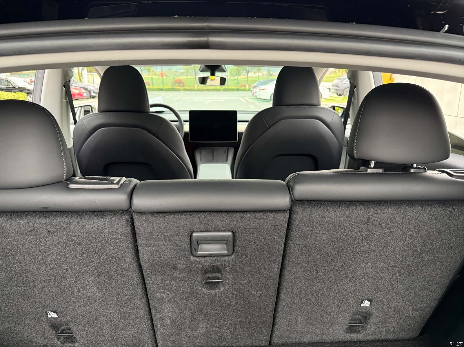 Tesla Model Y, 2023 14